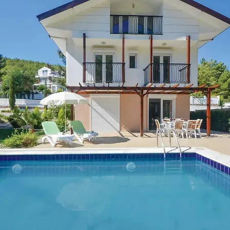 Sleeps 7 Air Con Wifi Ölüdeniz
