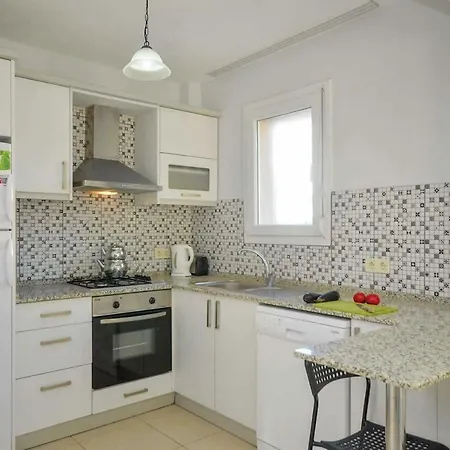 Sleeps 7 Air Con Wifi Willa